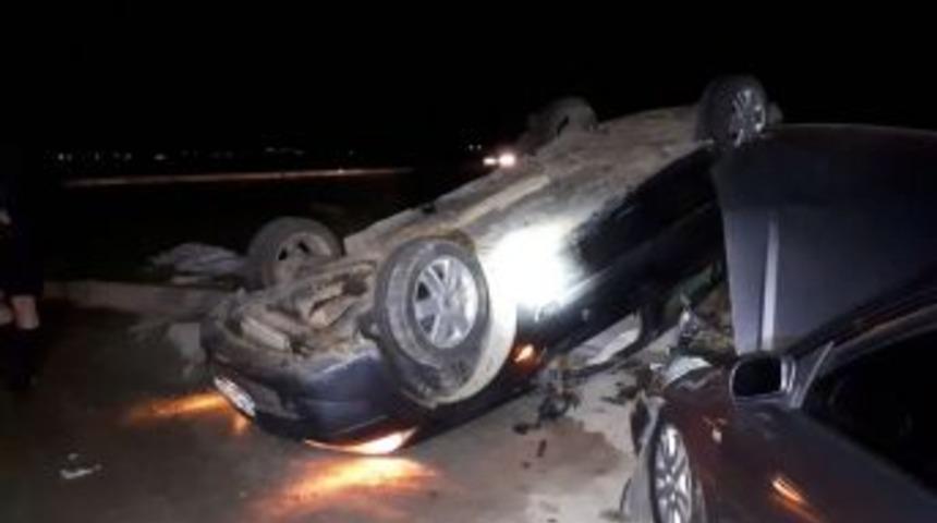 Şanlıurfa&rsquo;da Otomobiller &Ccedil;arpıştı: 4 Yaralı