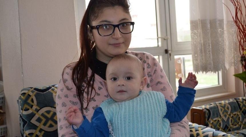 Kalp Hastası Gen&ccedil; Anne Yaşamak İstiyor