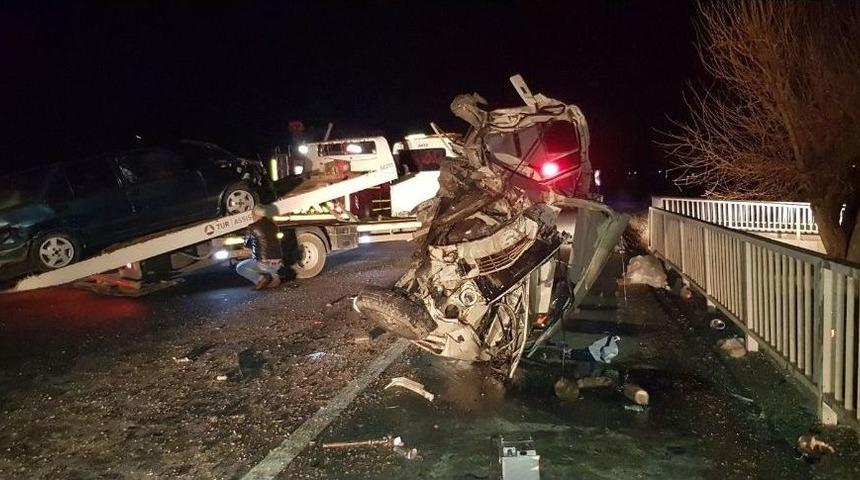 Gediz&rsquo;de Trafik Kazası: 6 Yaralı