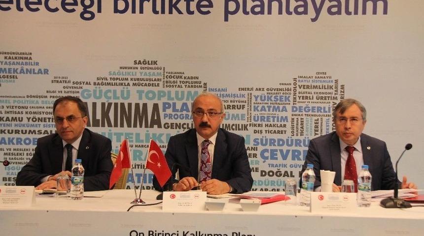 Bakan Elvan: "rekor Denilebilecek Bir B&uuml;y&uuml;me Performansı G&ouml;sterdik"