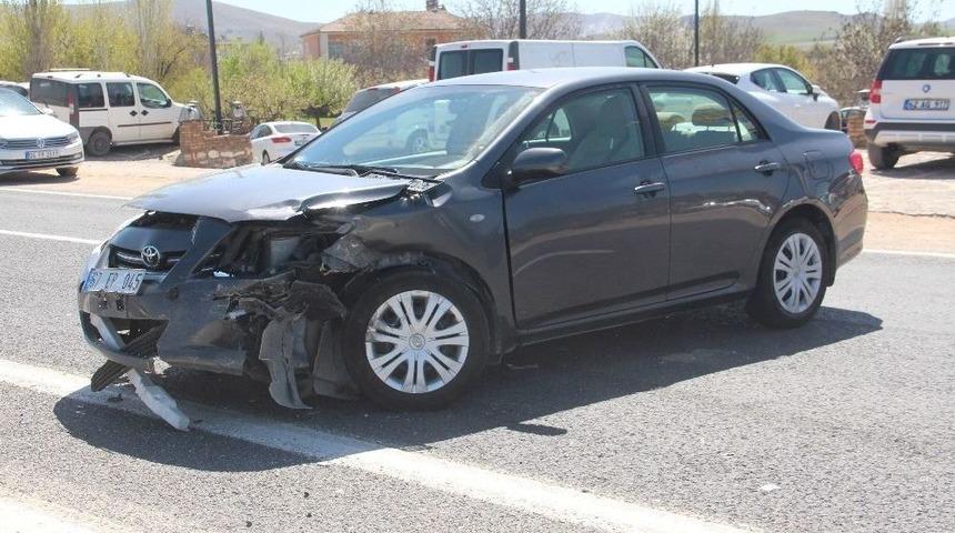 Elazığ&rsquo;da Trafik Kazası: 2 Yaralı