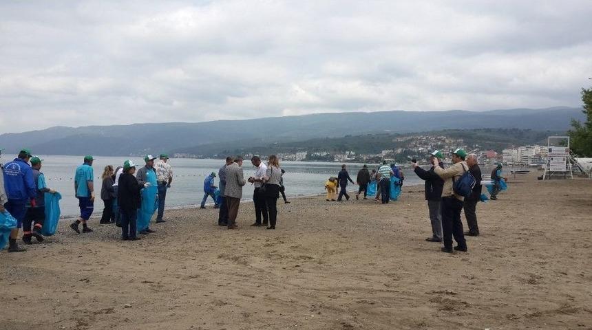 K&uuml;&ccedil;&uuml;k Kumla&rsquo;da Sahil Temizliği