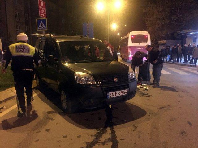 Sakarya’da Ticari Taksi İle Ticari Araç Çarpıştı: 1 Yaralı