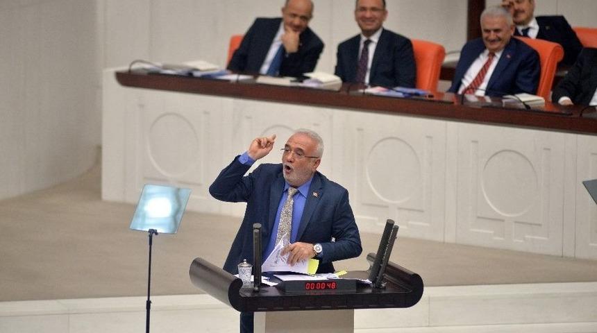 Ak Parti Grup Başkan Vekili Elitaş K&uuml;rs&uuml;de Chp&rsquo;nin Dağıttığı Belgeleri Yırttı