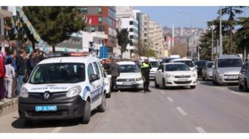 Otomobilin &Ccedil;arptığı Yaşlı Adam Ağır Yaralandı