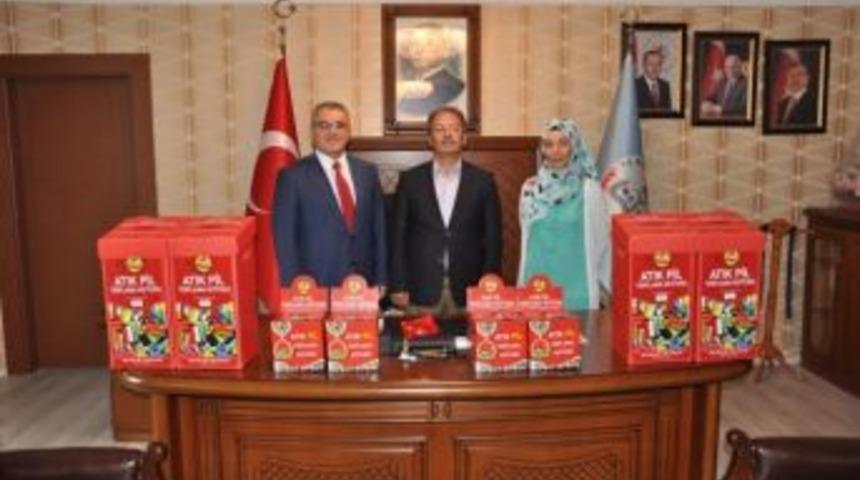 Niğde&rsquo;de Okullara Atık Pil Kutuları Konuldu