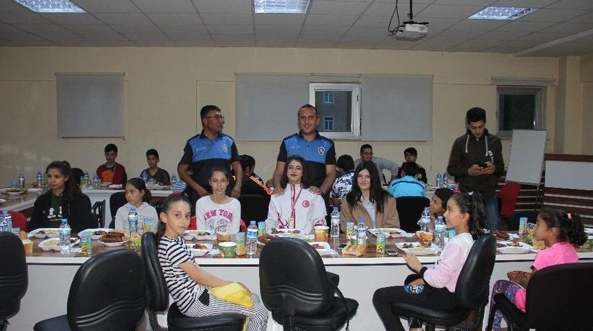 Kayseri Tdp &Ccedil;ocuklarla Birlikte İftar Yaptı