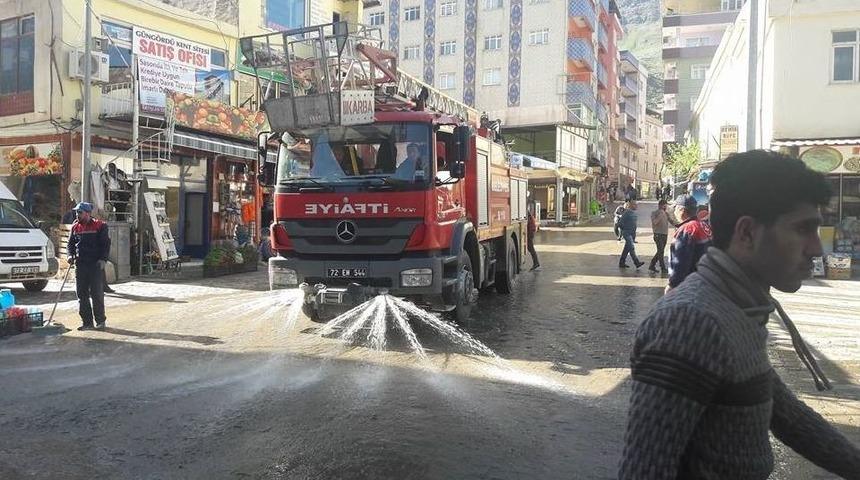 Sason Belediyesi Haftada İki G&uuml;n &Ccedil;arşıyı Yıkayacak