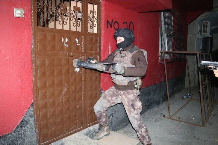 Adana’da Torbacı Operasyonu: 1’i Kadın 13 Gözaltı G1