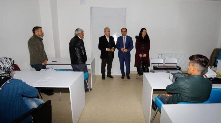 Kaymakam Ayca&rsquo;dan Kursiyerlere Ziyaret