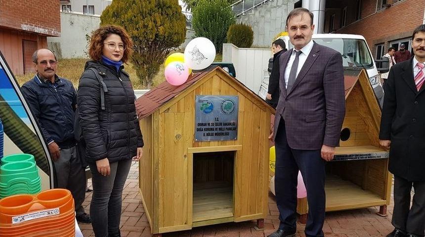 Burdur&rsquo;da Sokak Hayvanlarına Kul&uuml;be