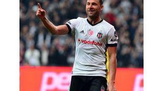 Beşiktaş Tosic’i Borsaya Bildirdi