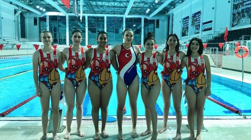 Antalyaspor Sutopu Bayan Takımı’nda Milli Gurur