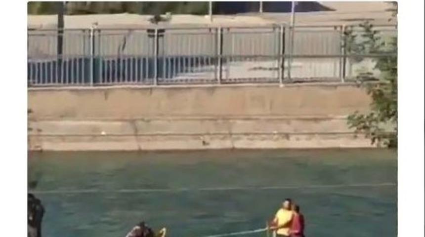 At Arabalarını Yalnızca Karayolunda Yasak Sanıp, Su Kanalında Kullandılar