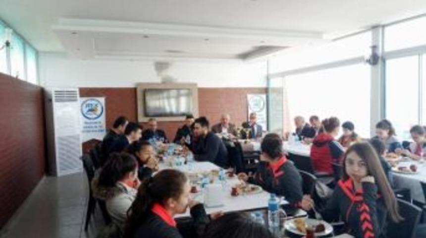 Başarı Sporculara Kahvaltı