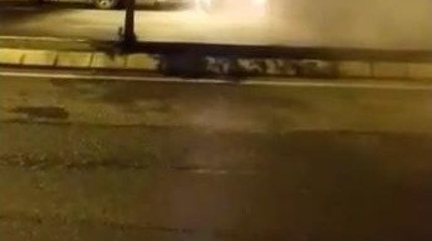 Belediyenin İla&ccedil;lama Aracı Yandı