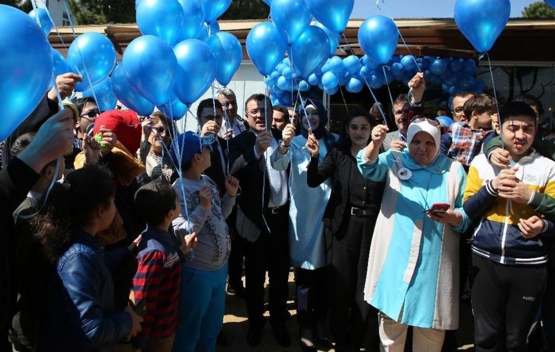 Atakum&rsquo;da &lsquo;otizm&rsquo; Farkındalığı