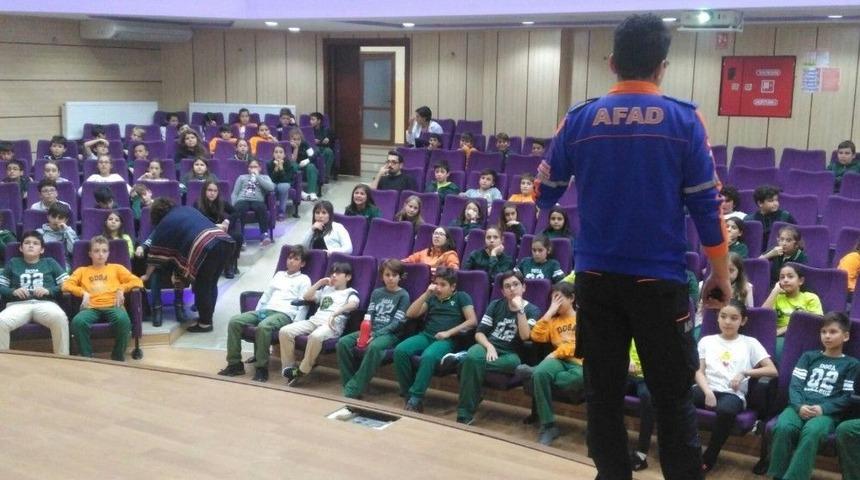 "afete Hazır Okul" Eğitimleri Devam Ediyor