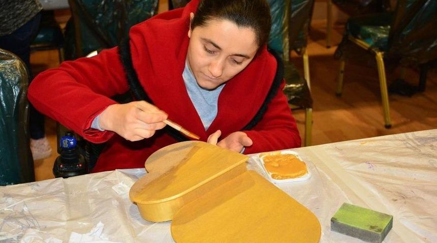 Engeller Ahşap Boyama Kursuyla Aşılacak