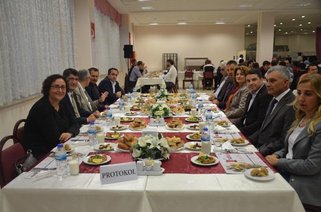 Şeyh Edebali &Uuml;niversitesi&rsquo;nden İftar Yemeği