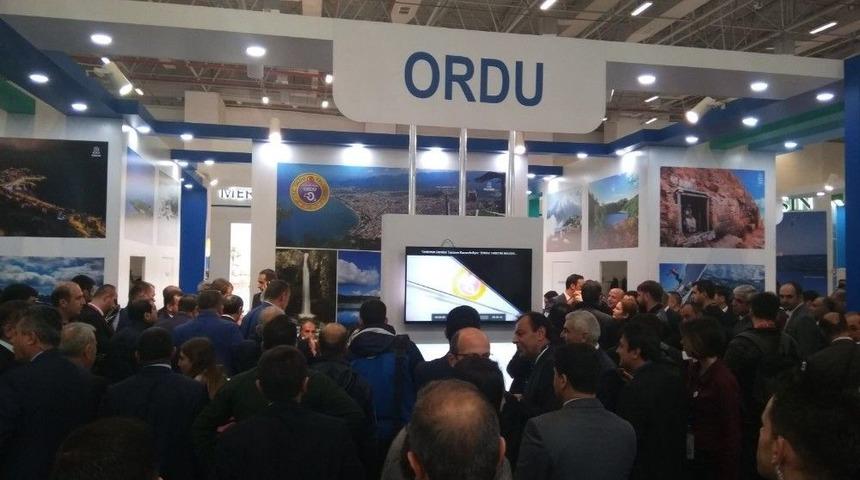 İzmir&rsquo;de Doğu Karadeniz&rsquo;i Tanıttılar