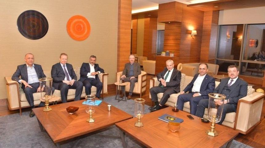 Rekt&ouml;r Uzun, 11. Kalkınma Planı Karadeniz B&ouml;lgesi İstişare Toplantısına Katıldı