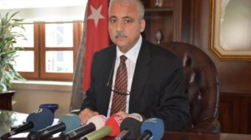 Dolandırıcılardan Vali Taklidi