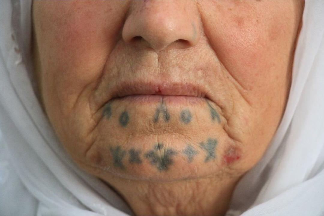 D&ouml;vmeli Kadınlar, Binlerce Yıllık Geleneği Yıkmak İstiyor