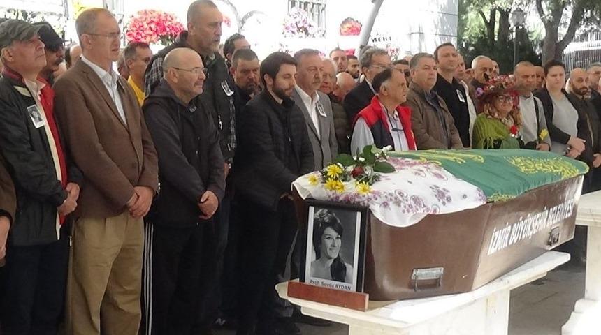 &ldquo;kaynanalar&rdquo; Dizisinin Tijen&rsquo;i Son Yolculuğuna Uğurlandı