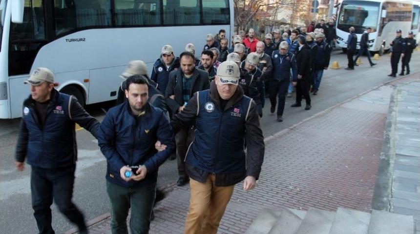 Havacı 21 Fet&ouml; Ş&uuml;phelisi Adliyeye Sevk Edildi