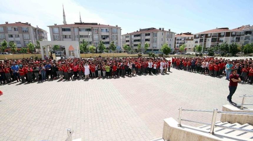 Tredaş, Kız &Ouml;ğrencileri Enerji Sekt&ouml;r&uuml;ne Teşvik Ediyor