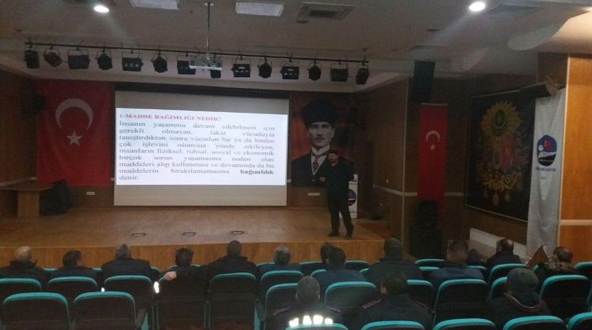 Polis&rsquo;ten Belediye &Ccedil;alışanlarına &lsquo;narkorehber&rsquo; Eğitimi