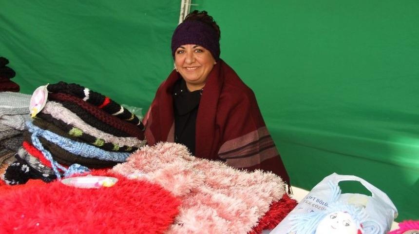 Mevsim Değişince Kışlık &Ouml;rg&uuml; İşleri Yeniden Tezgahlarda