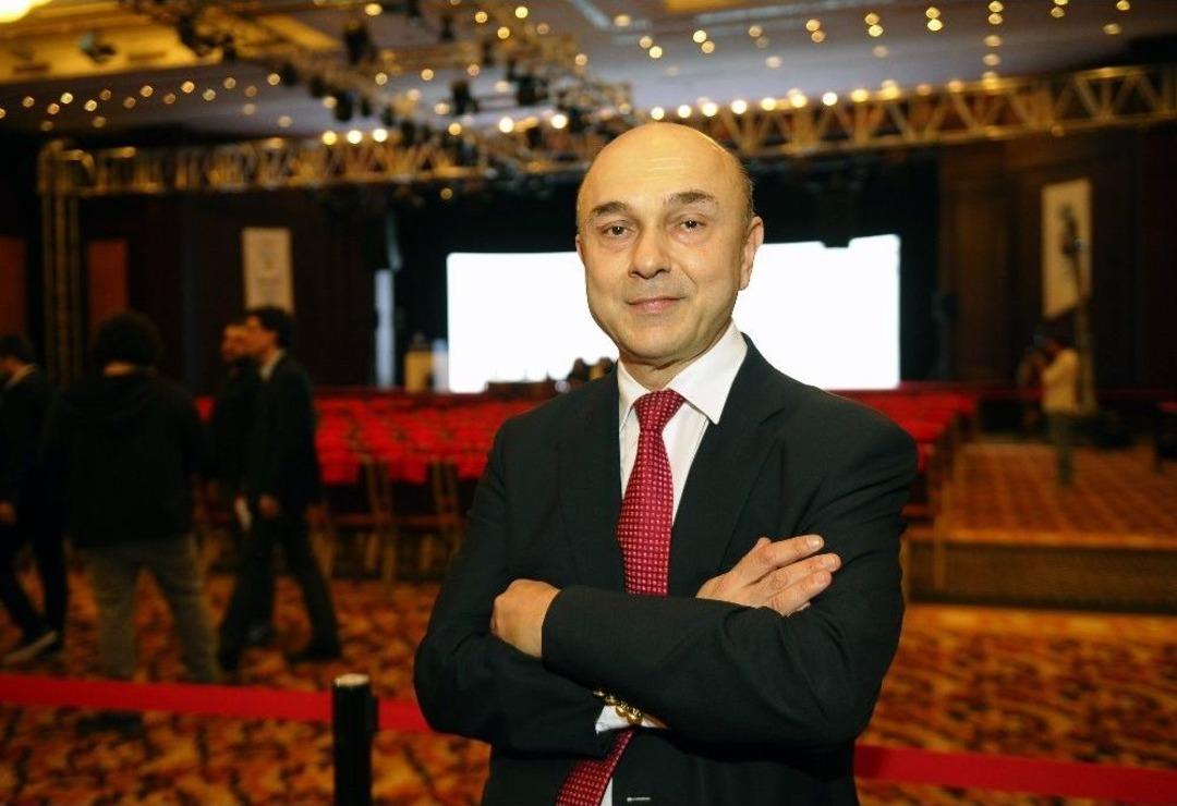 329 Parkinson Hastası &rsquo;guinness D&uuml;nya Rekoru&rsquo; Denemesi İ&ccedil;in Bir Araya Geldi