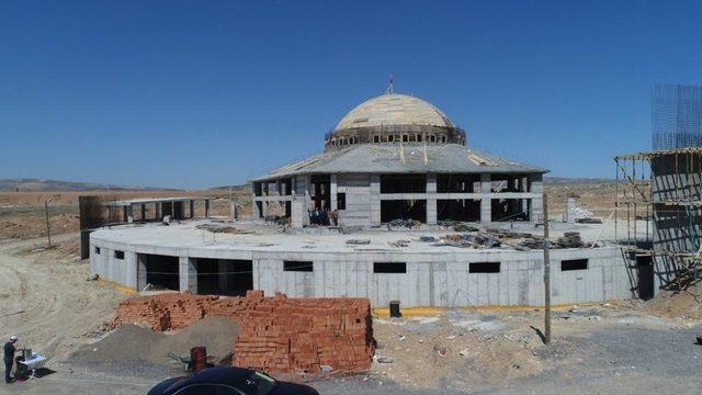 Ayyıldız Cami’nde Çalışmalar Sürüyor