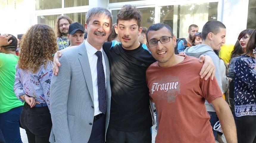 Başkan Şirin 4 &Uuml;lkeden 28 &Ouml;ğrenciyi Misafir Etti