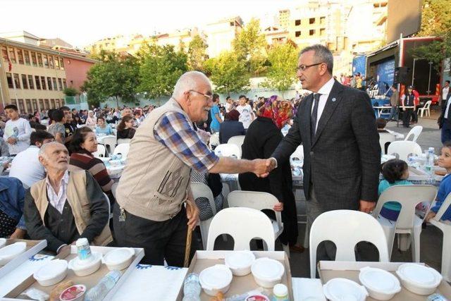 Gebze’de İftar Sofrası Adem Yavuz Mahallesi’nde Kuruldu