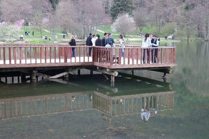 Havaların Isınmasıyla Gölcük’e Tatilci Akını Yaşandı G5