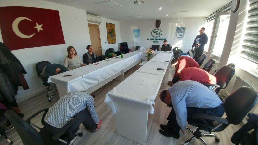 (&ouml;zel Haber) Kamu Personeline Masa Başı Egzersizi