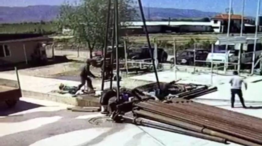 Kopan Bacak Kuyuya D&uuml;şt&uuml;