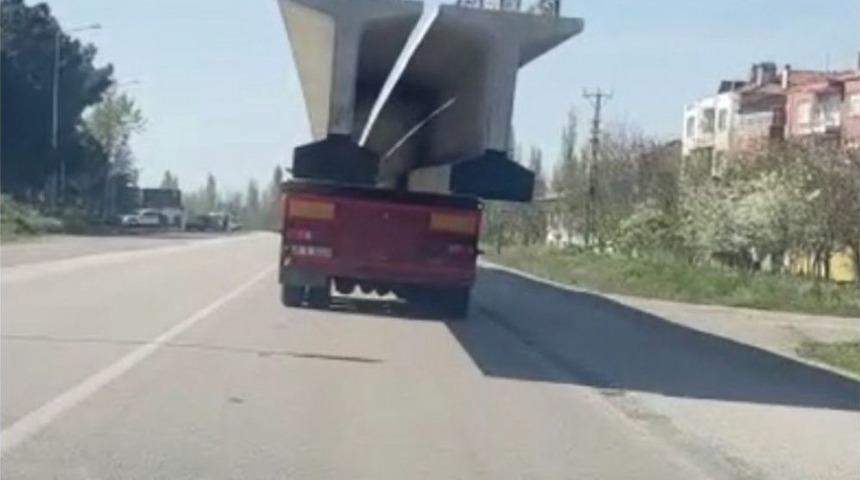 Yolda Tehlike Saçtılar