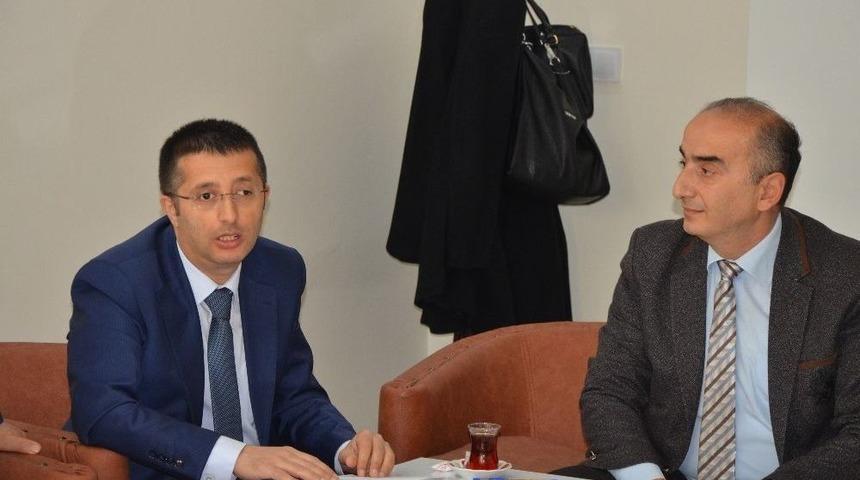 Ancaza: "gen&ccedil;lerimiz Meslek Se&ccedil;erken &Ccedil;ok Kararsız"