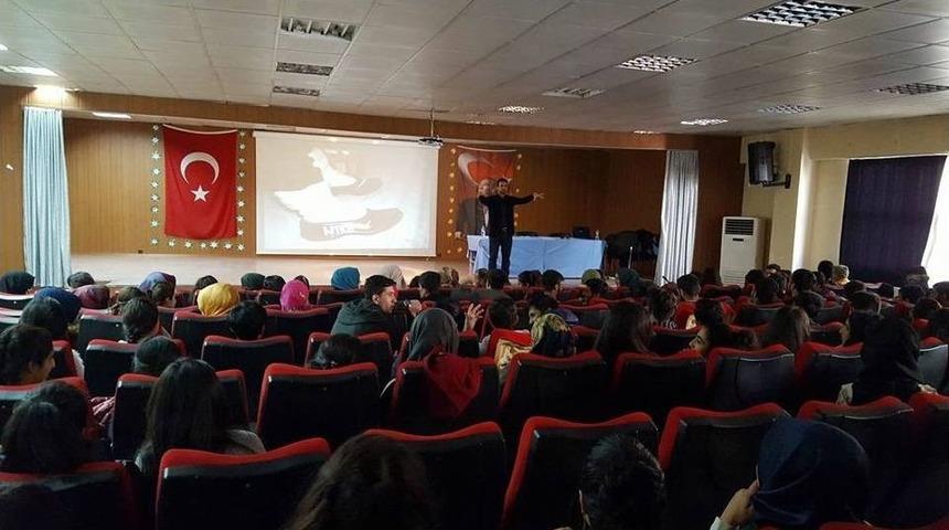 Kulp&rsquo;ta &lsquo;kendine Gel&rsquo; Semineri