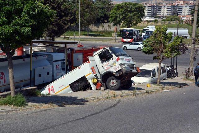 Tanker Kazasında Faciadan Dönüldü