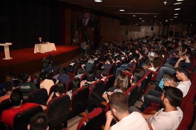 Çukur’un “idris Baba”sı Seyhan’da 1