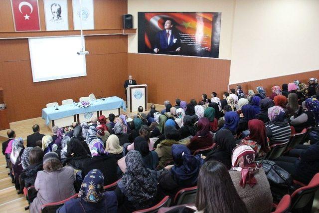 Üniversitesi De Aile Konferansı