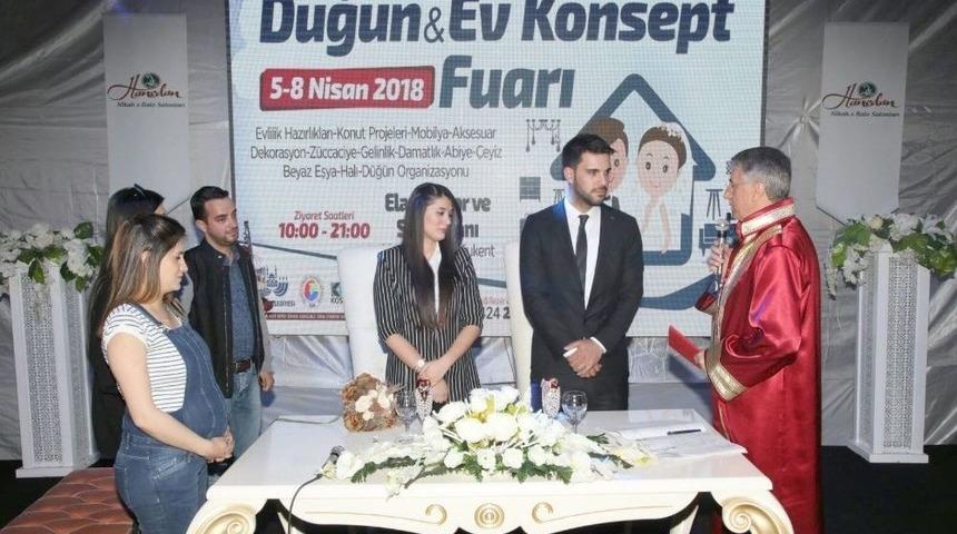 Nikahlarını D&uuml;ğ&uuml;n Ve Ev Konsept Fuarın&rsquo;da Kıydılar