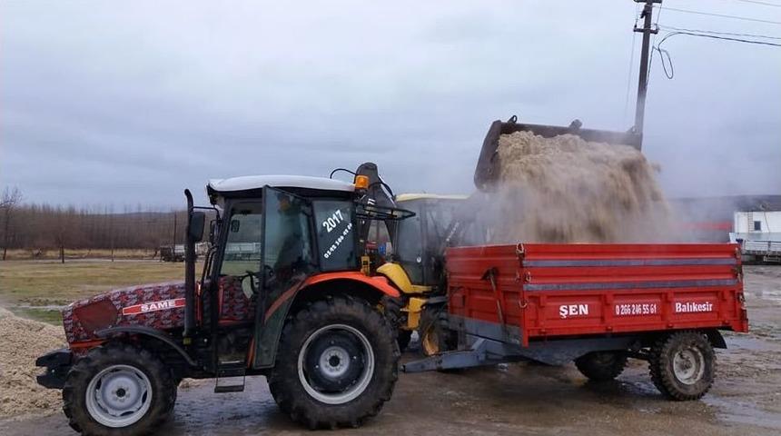 Pancar Üreticilerine 100 Ton Yaş Küspe Dağıtıldı