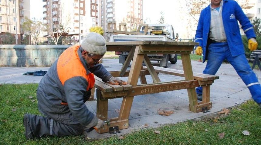 Melikgazi Belediyesi Tse Belgeli Kamelya Ve Çöp Sepeti Alacak