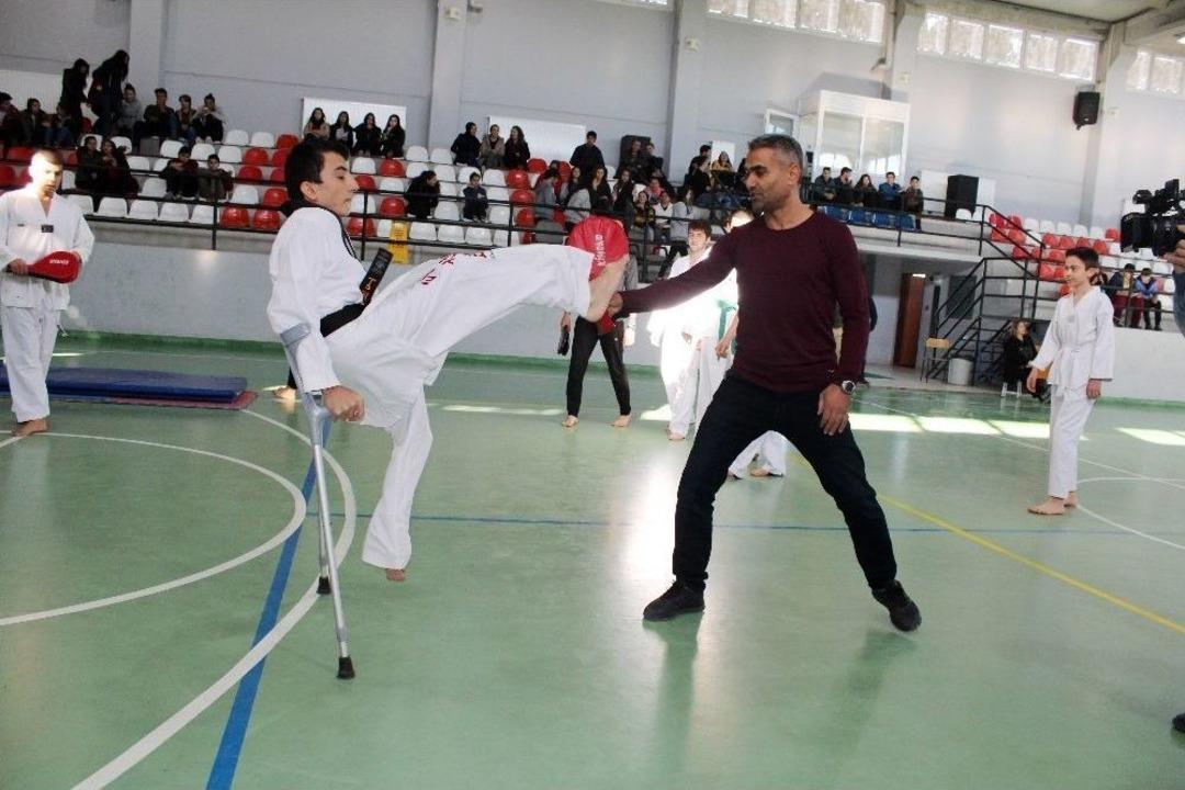 (&ouml;zel Haber) Zihni Engelsiz, G&ouml;nl&uuml; Efe